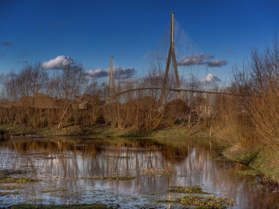 Nachtrag zum Thema Brücke: Der Pont de Normandie